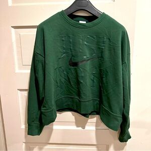 Nike boxy cropped crewneck sweater